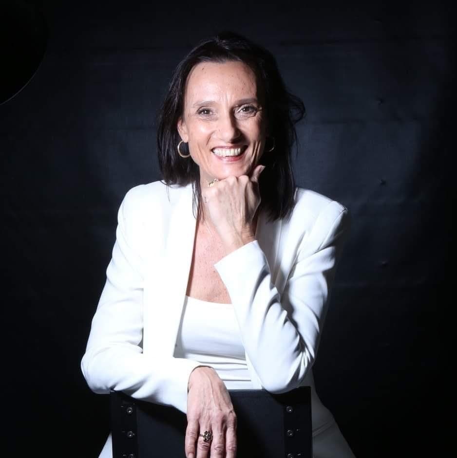 Portrait de Lisa Tanfin dans son cabinet