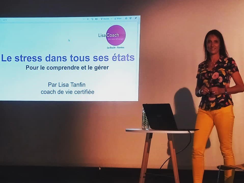 Lisa Tanfin en conférence sur la gestion du stress